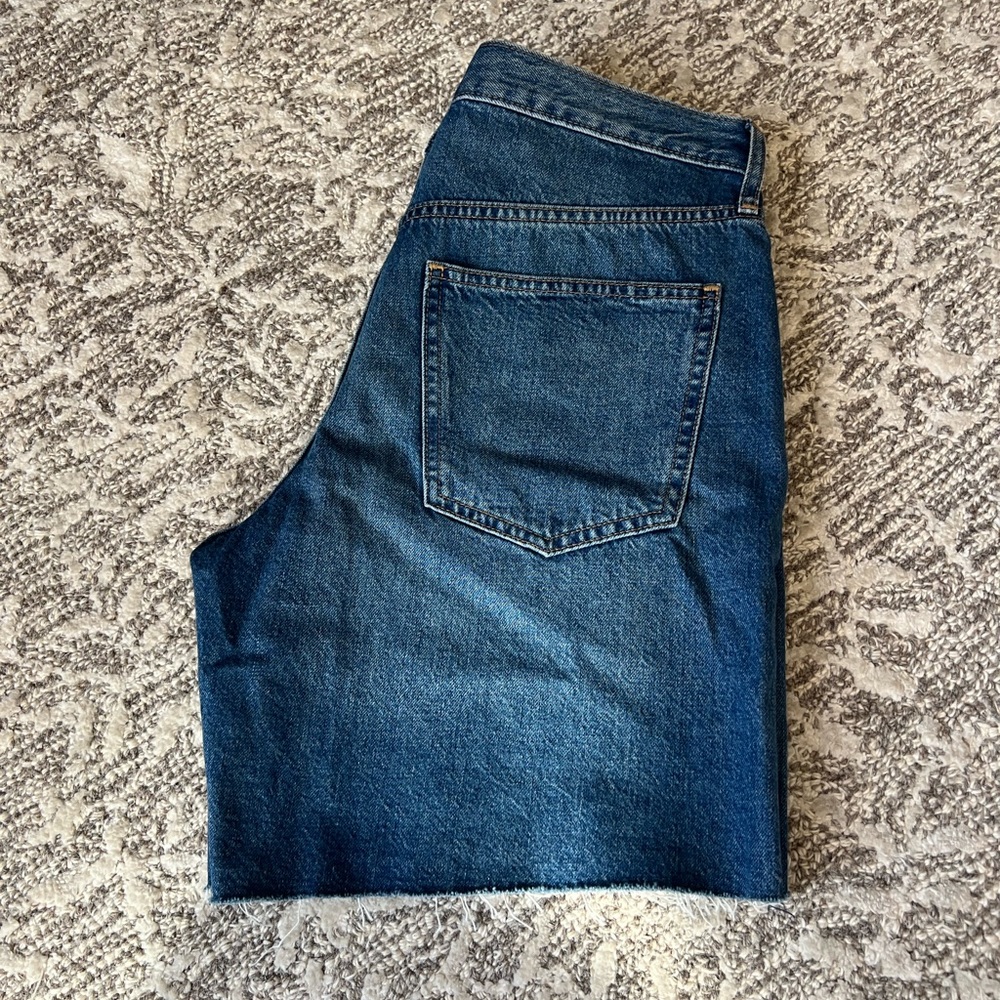 Gap 8" Mid Rise '90s Loose Denim Bermuda Shorts
